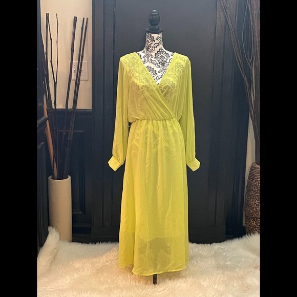 Flowy yellow coverup - Picture 1 of 4